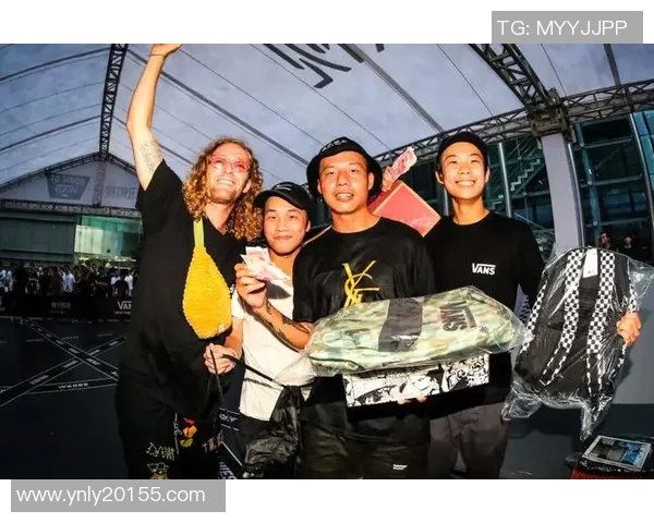 武汉滑板队的快攻策略解析与滑板文化的融合探讨